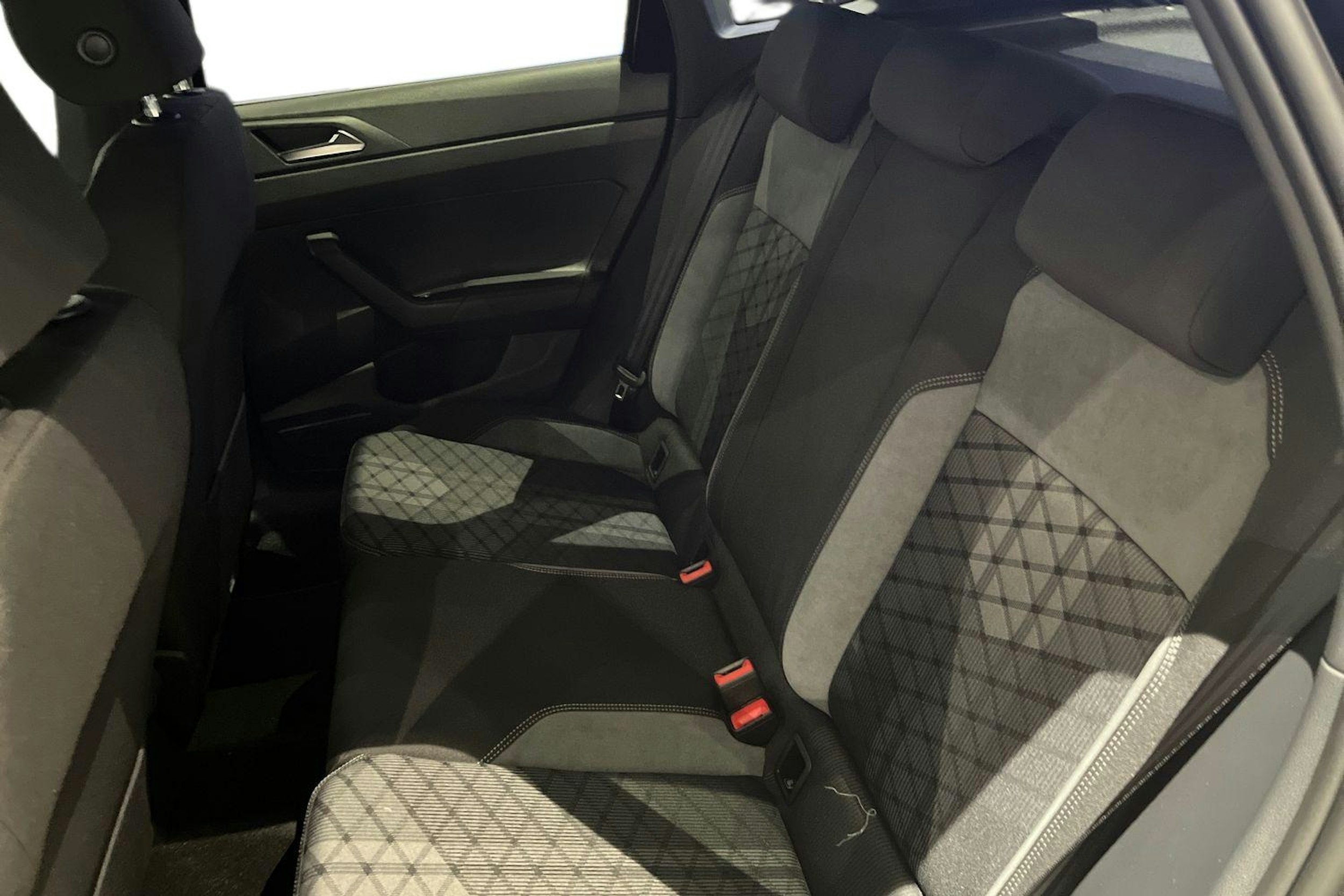 musta Volkswagen Taigo 2026 kuva 8.