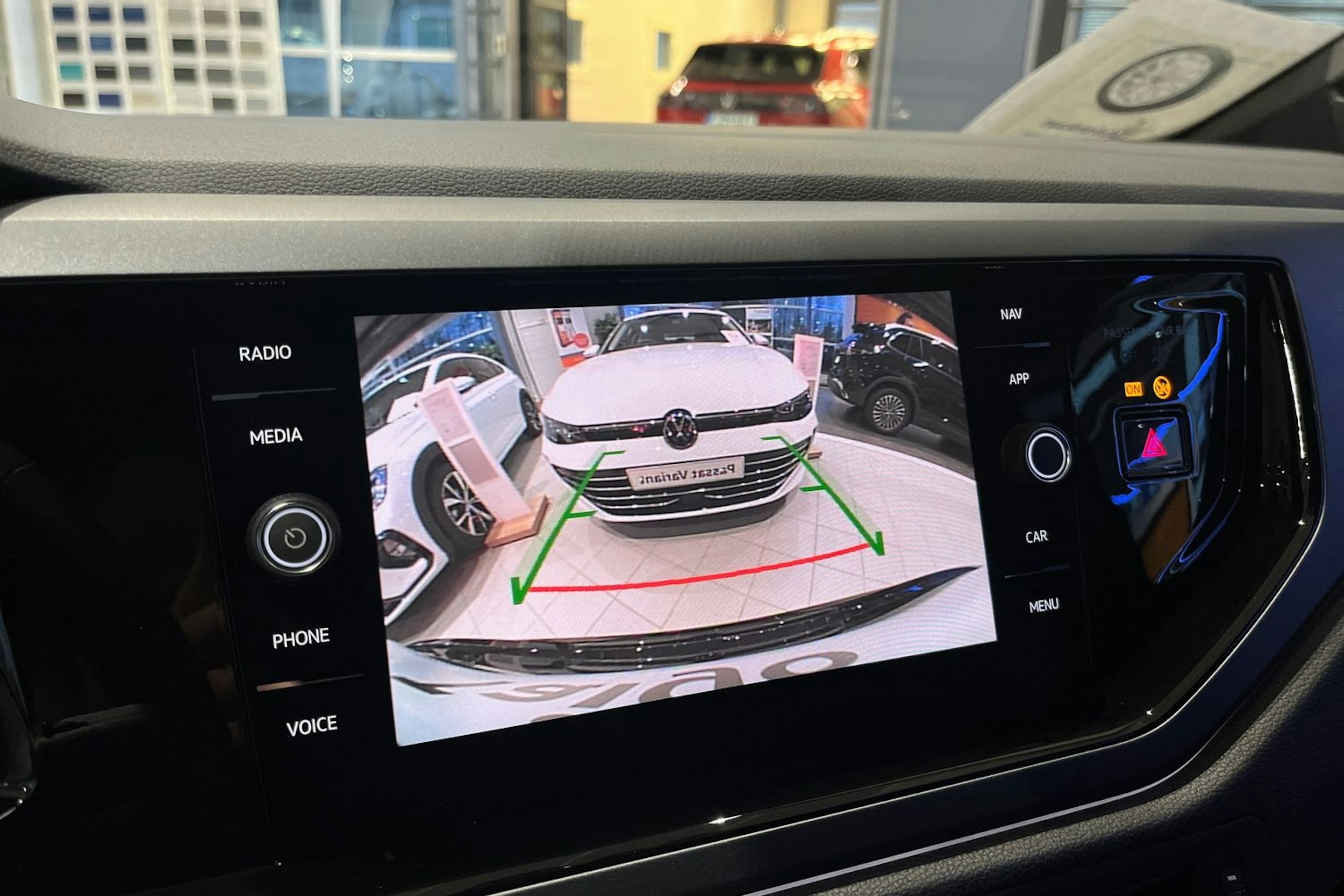 musta Volkswagen Taigo 2026 kuva 15.