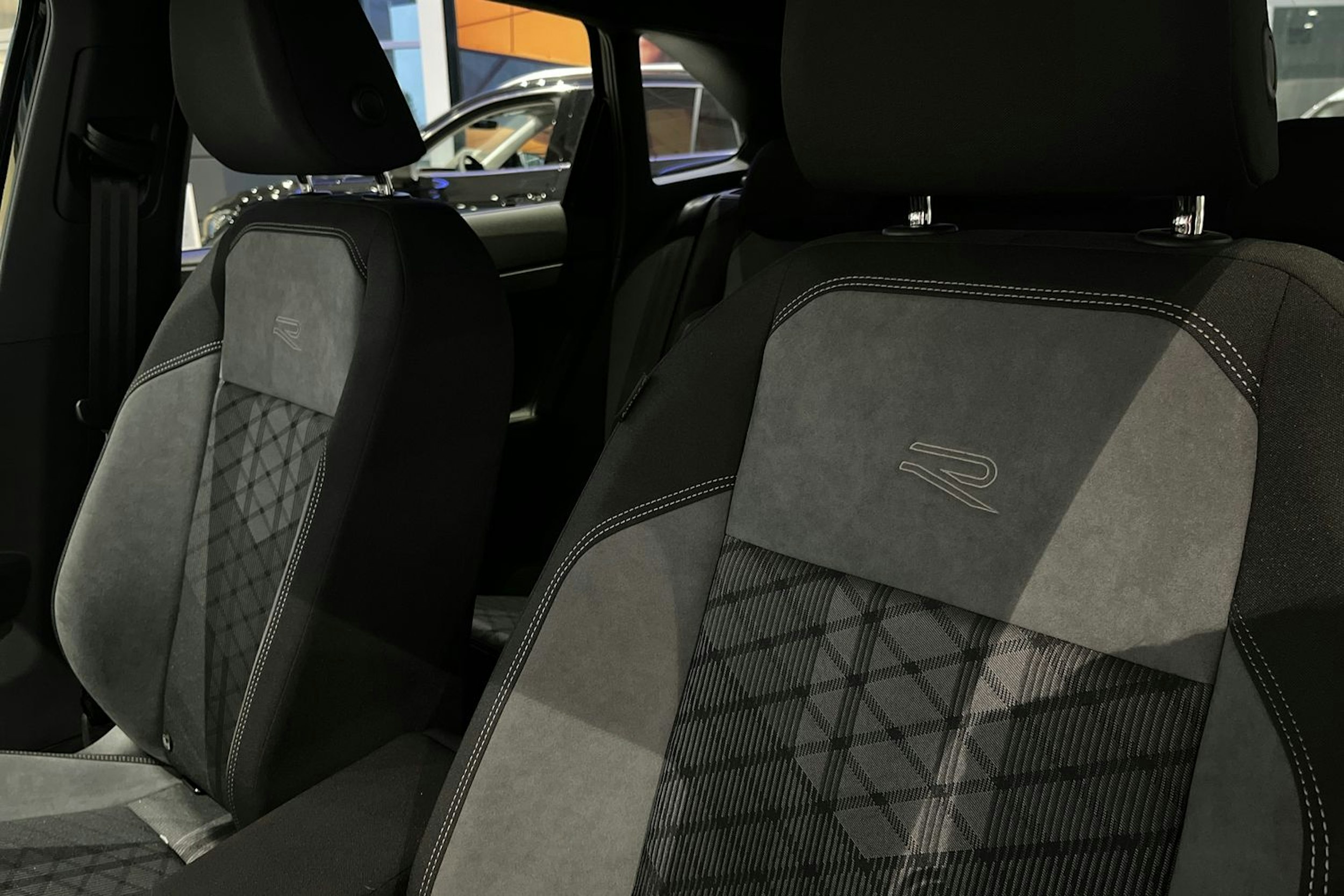 musta Volkswagen Taigo 2026 kuva 18.