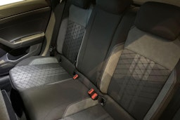 harmaa Volkswagen Taigo 2026 kuva 8.