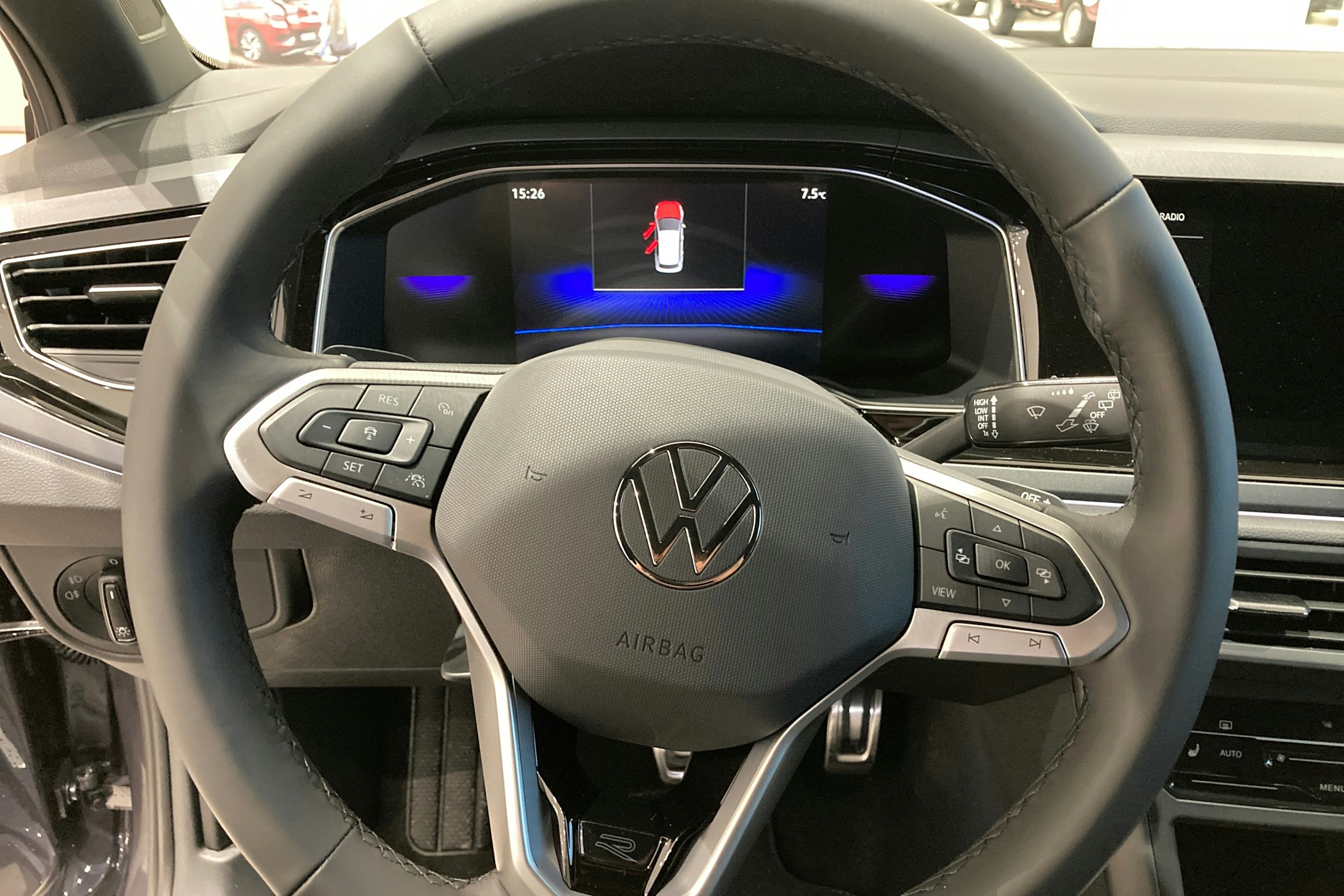 harmaa Volkswagen Taigo 2026 kuva 13.