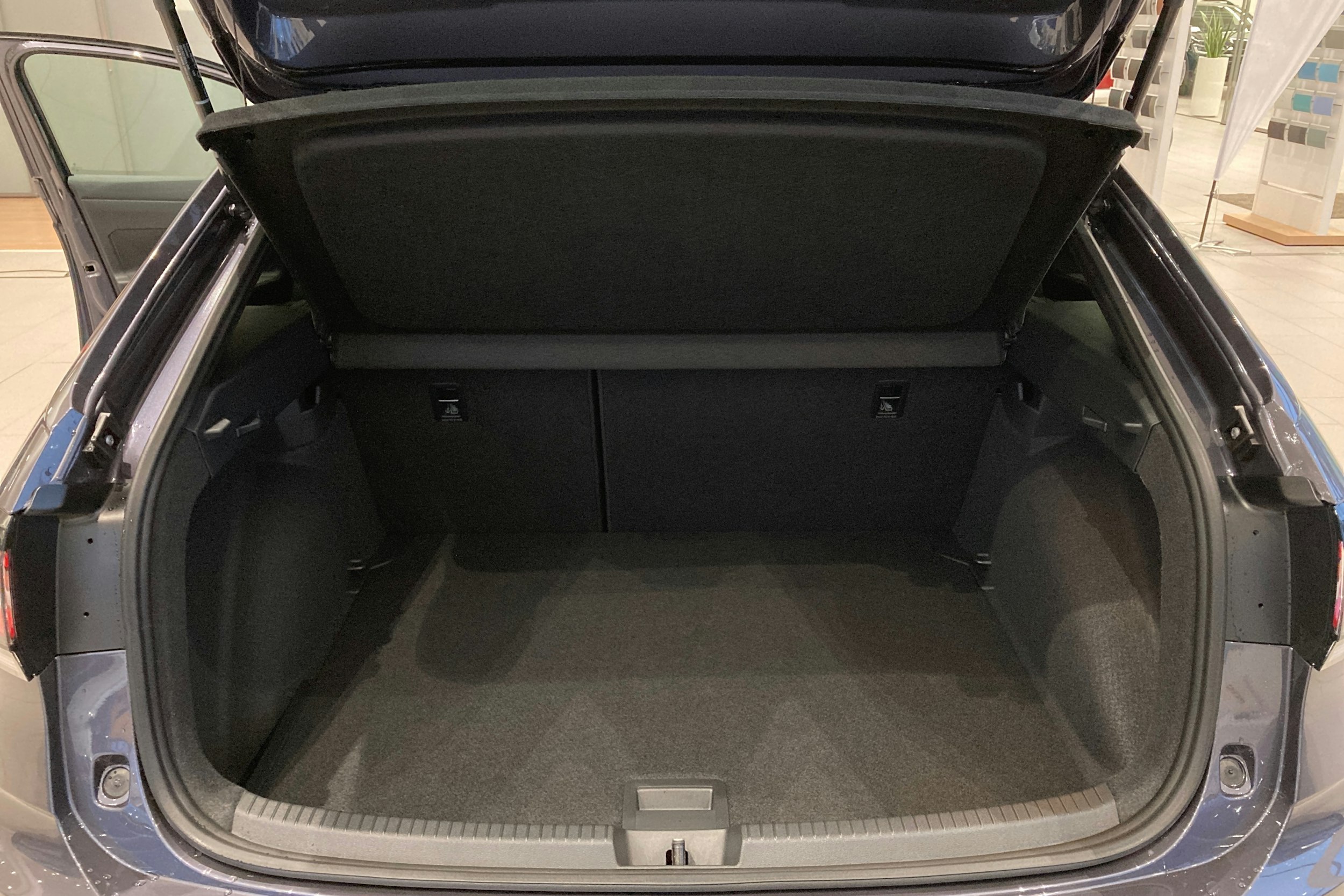 harmaa Volkswagen Taigo 2026 kuva 17.