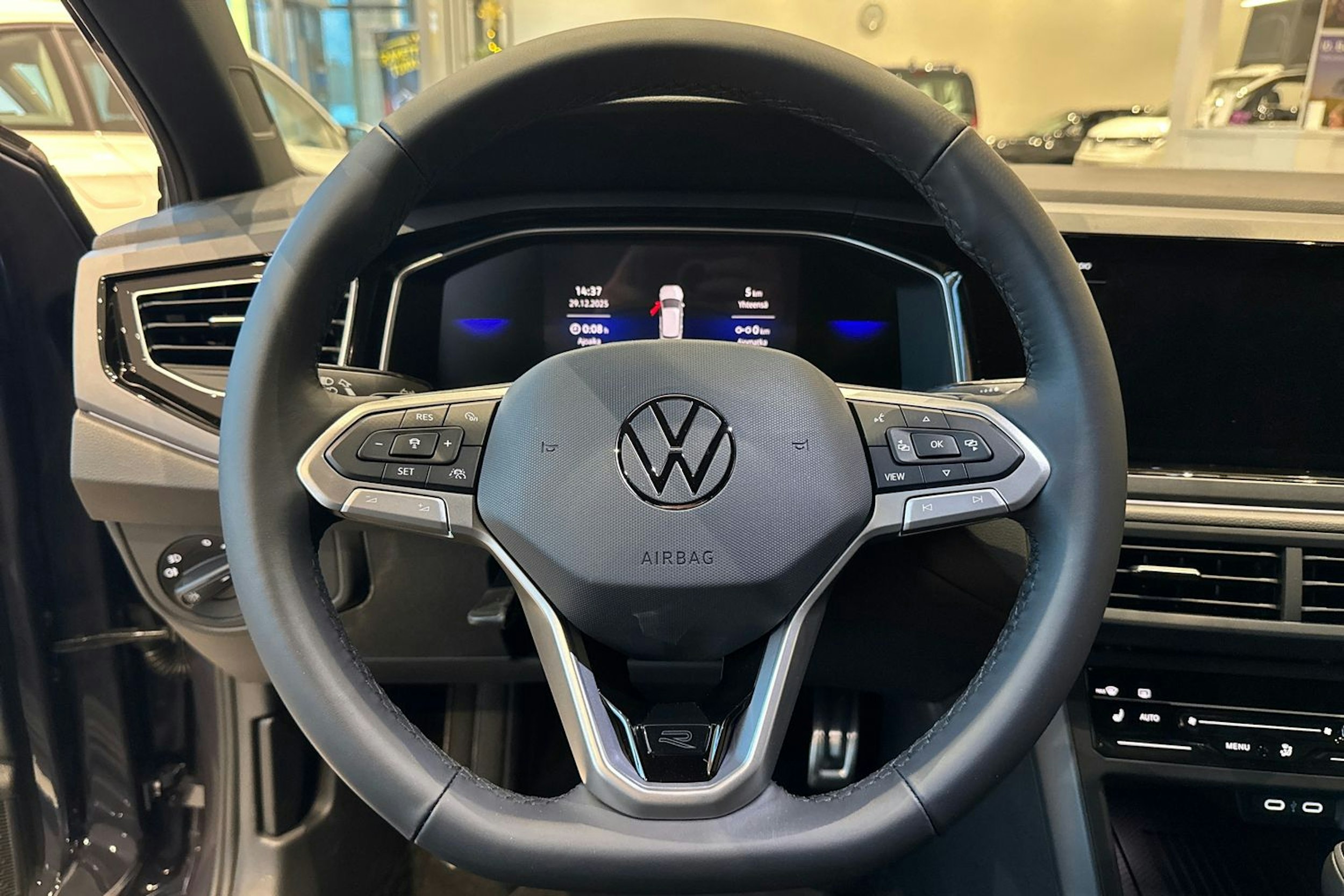 met. harmaa Volkswagen Taigo 2026 kuva 13.