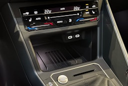 met. harmaa Volkswagen Taigo 2026 kuva 19.