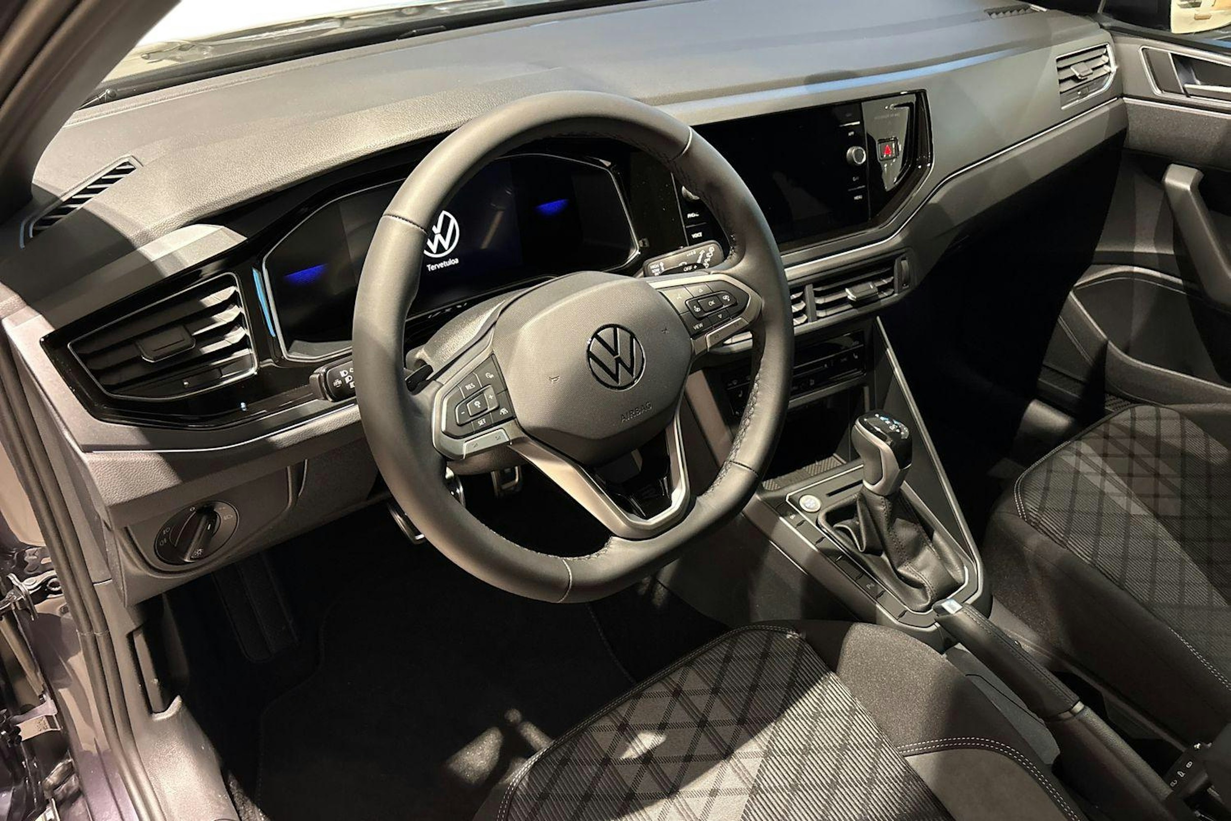 harmaa Volkswagen Taigo 2026 kuva 6.