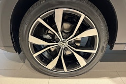 harmaa Volkswagen Taigo 2026 kuva 10.