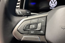 harmaa Volkswagen Taigo 2026 kuva 12.