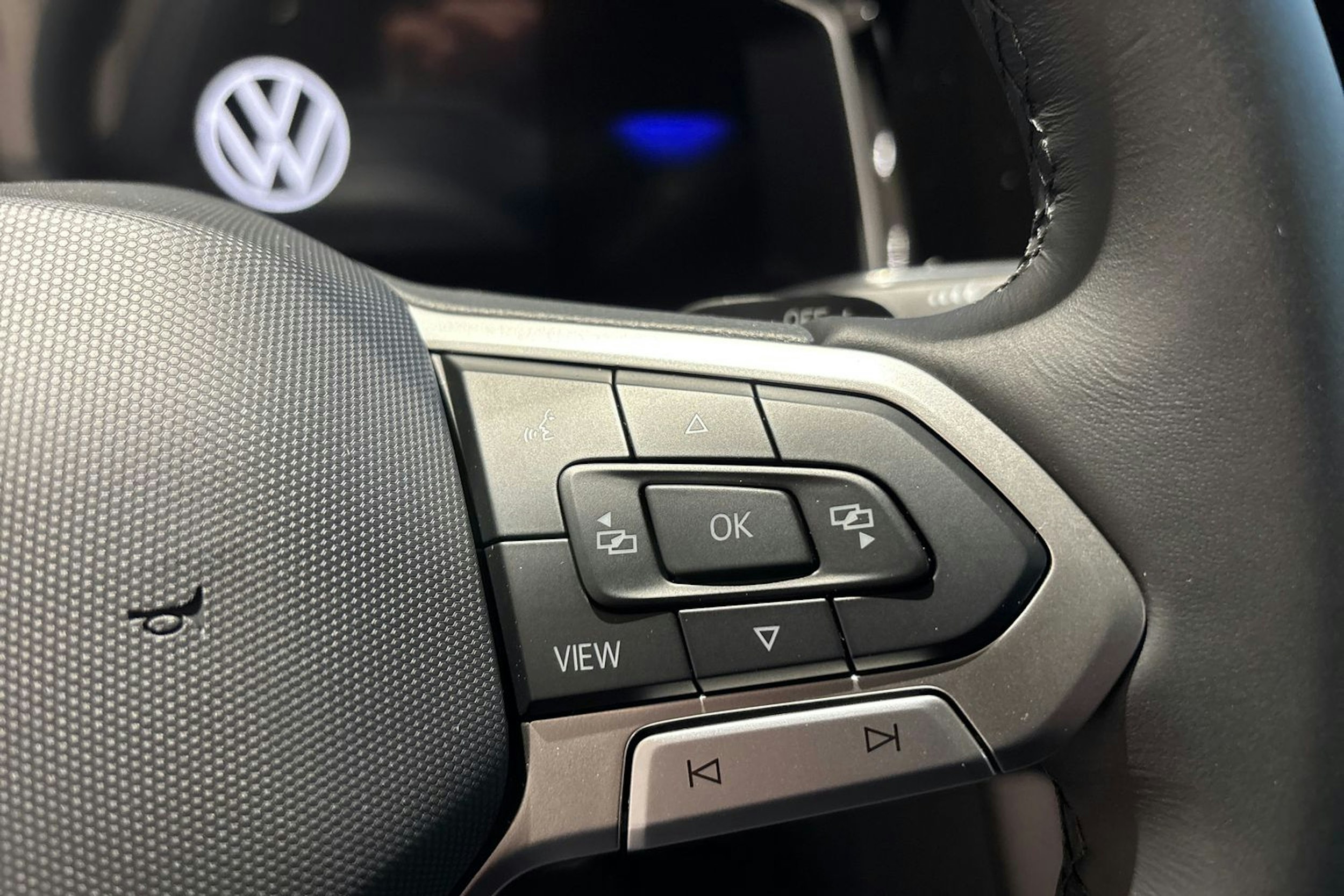 harmaa Volkswagen Taigo 2026 kuva 13.