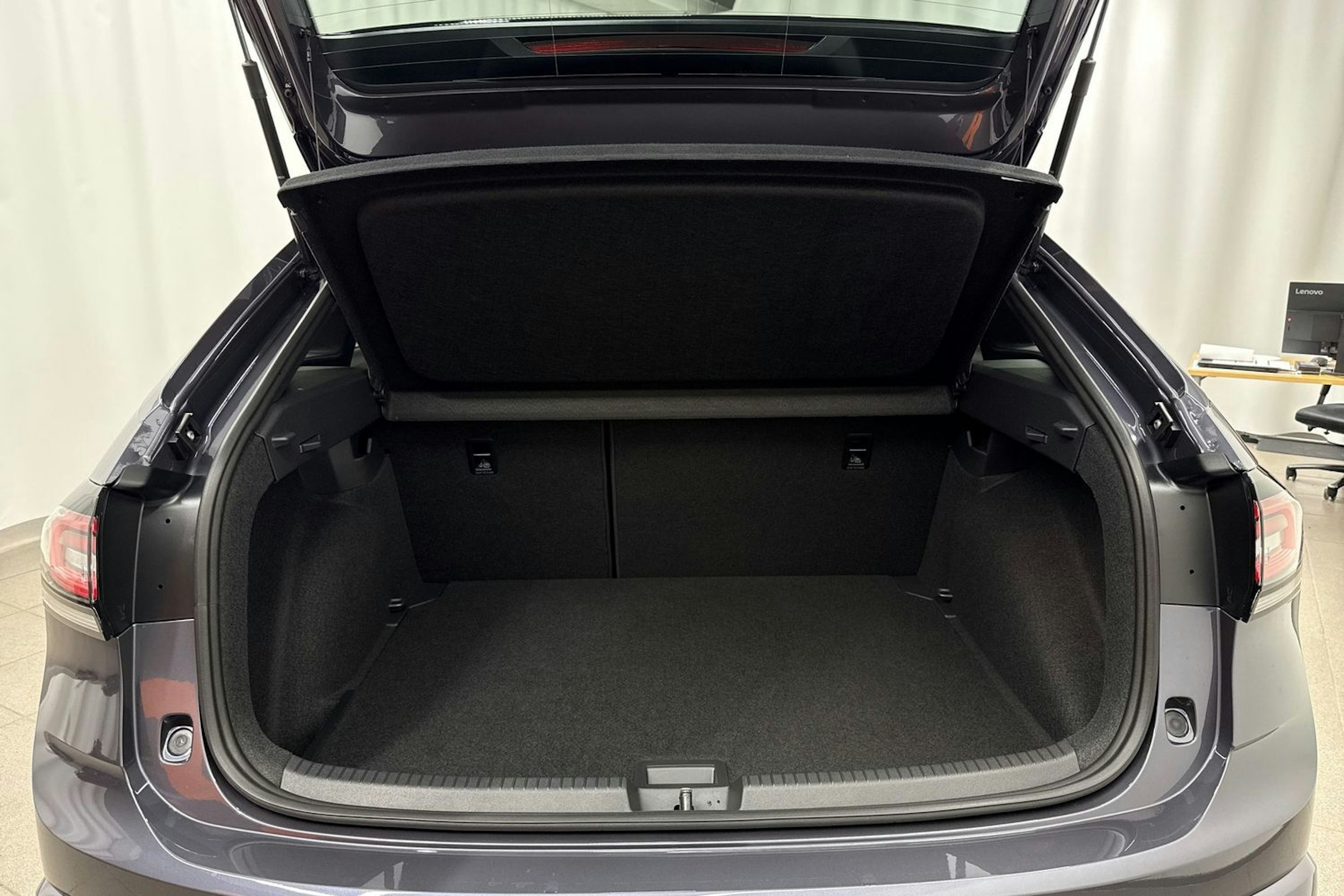 met. harmaa Volkswagen Taigo 2026 kuva 6.