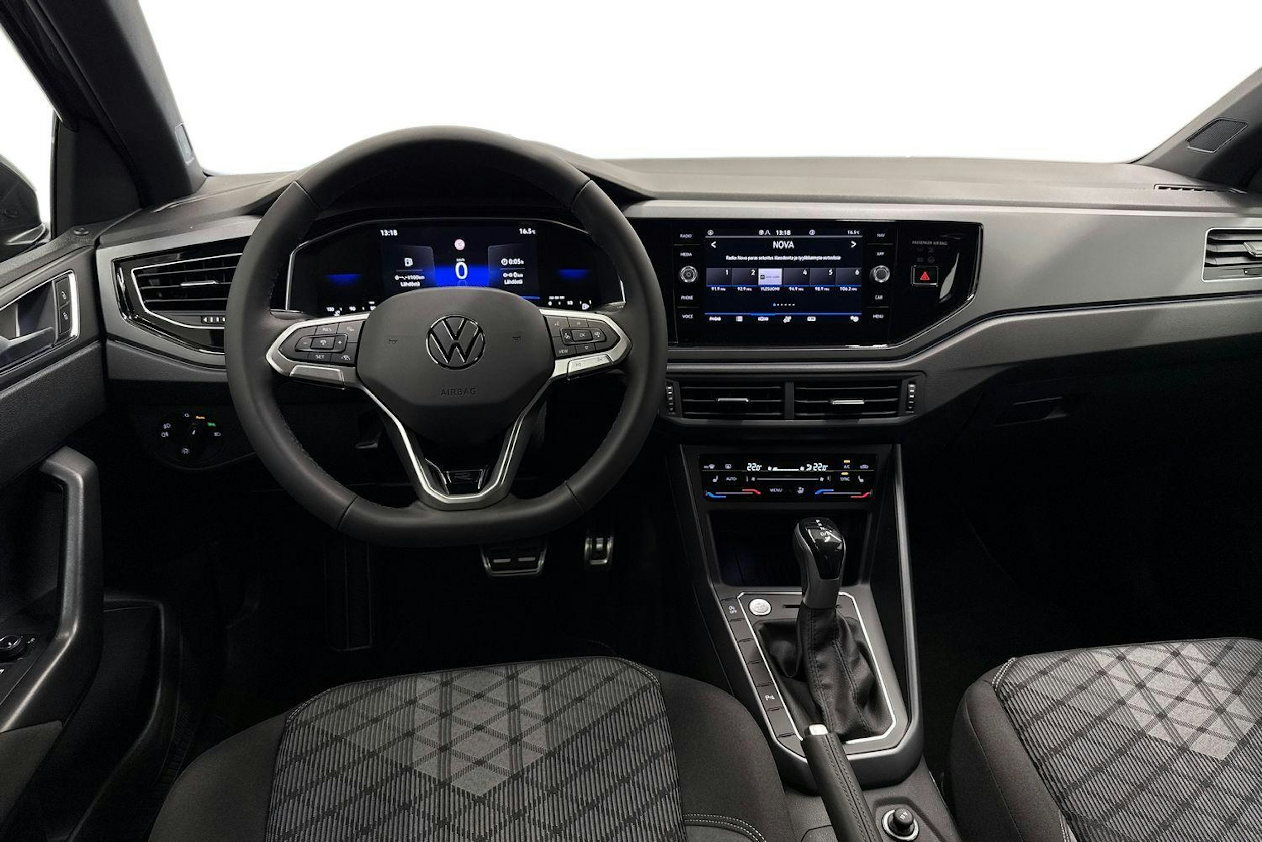 met. harmaa Volkswagen Taigo 2026 kuva 7.
