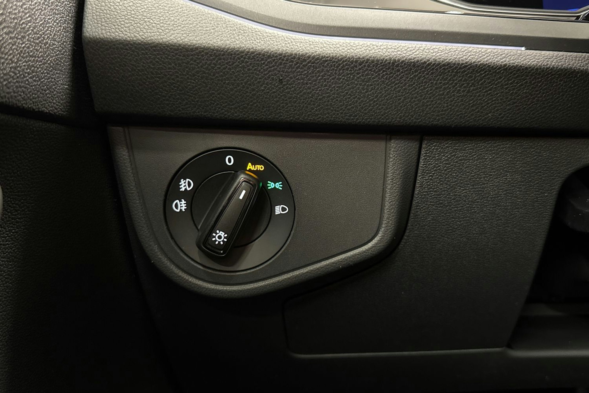 met. harmaa Volkswagen Taigo 2026 kuva 17.