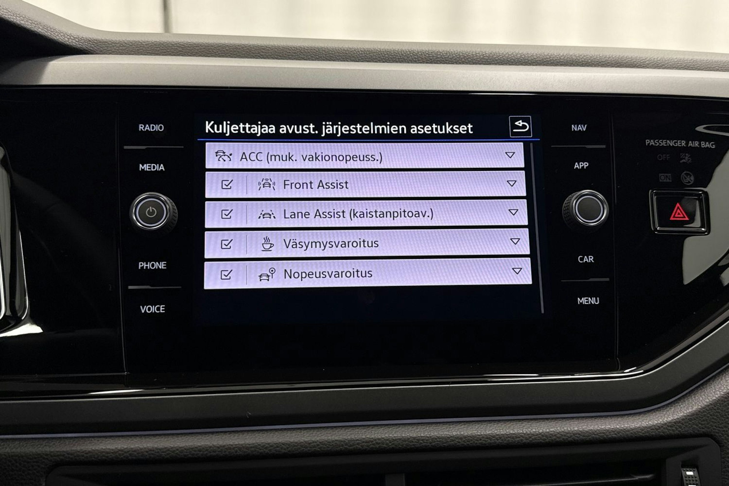 met. harmaa Volkswagen Taigo 2026 kuva 22.