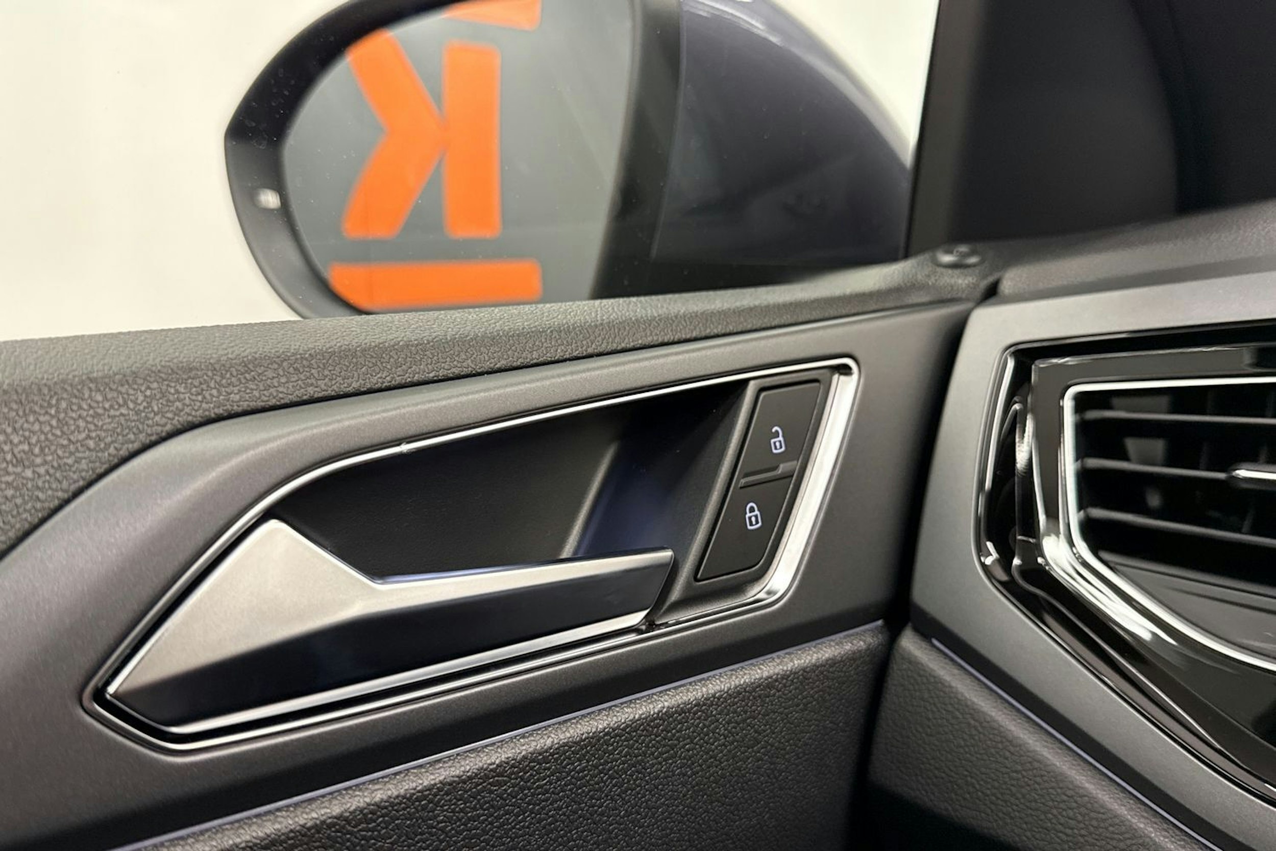 met. harmaa Volkswagen Taigo 2026 kuva 25.