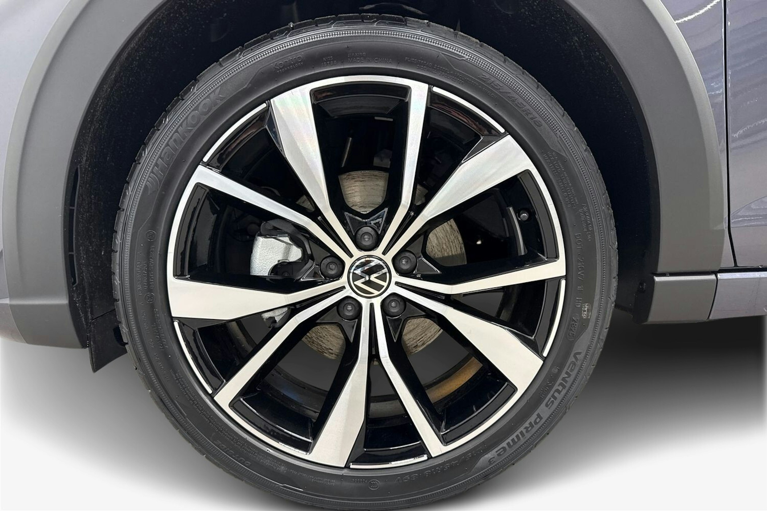 met. harmaa Volkswagen Taigo 2026 kuva 26.