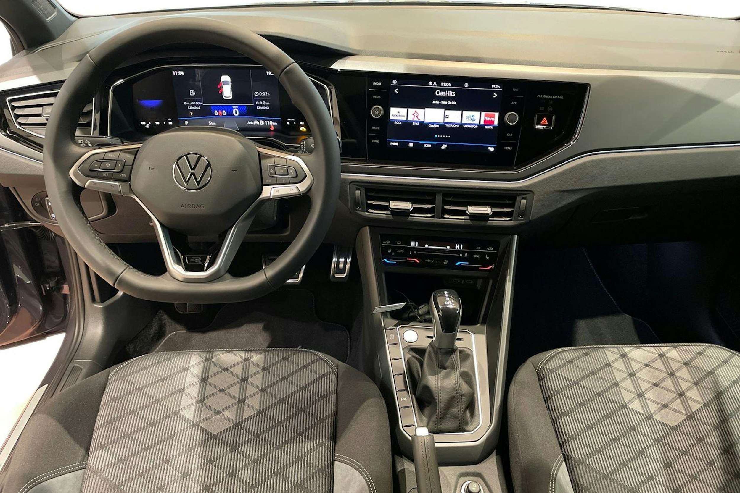 harmaa Volkswagen Taigo 2026 kuva 7.