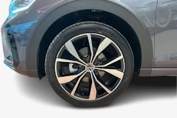 harmaa Volkswagen Taigo 2026 kuva 9.