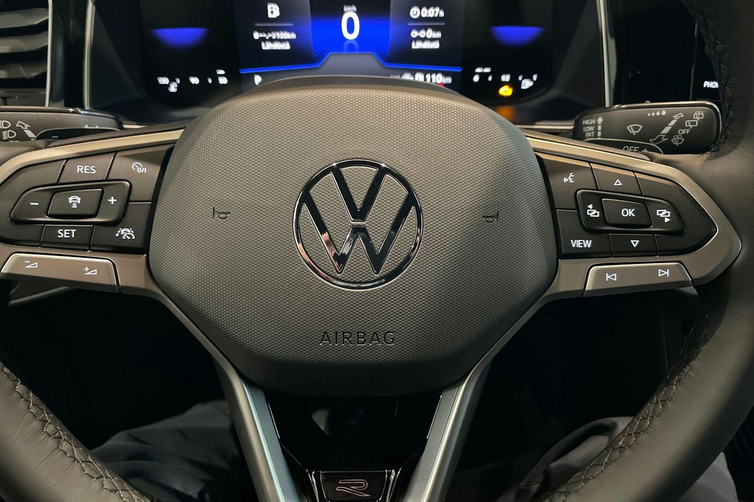 harmaa Volkswagen Taigo 2026 kuva 17.