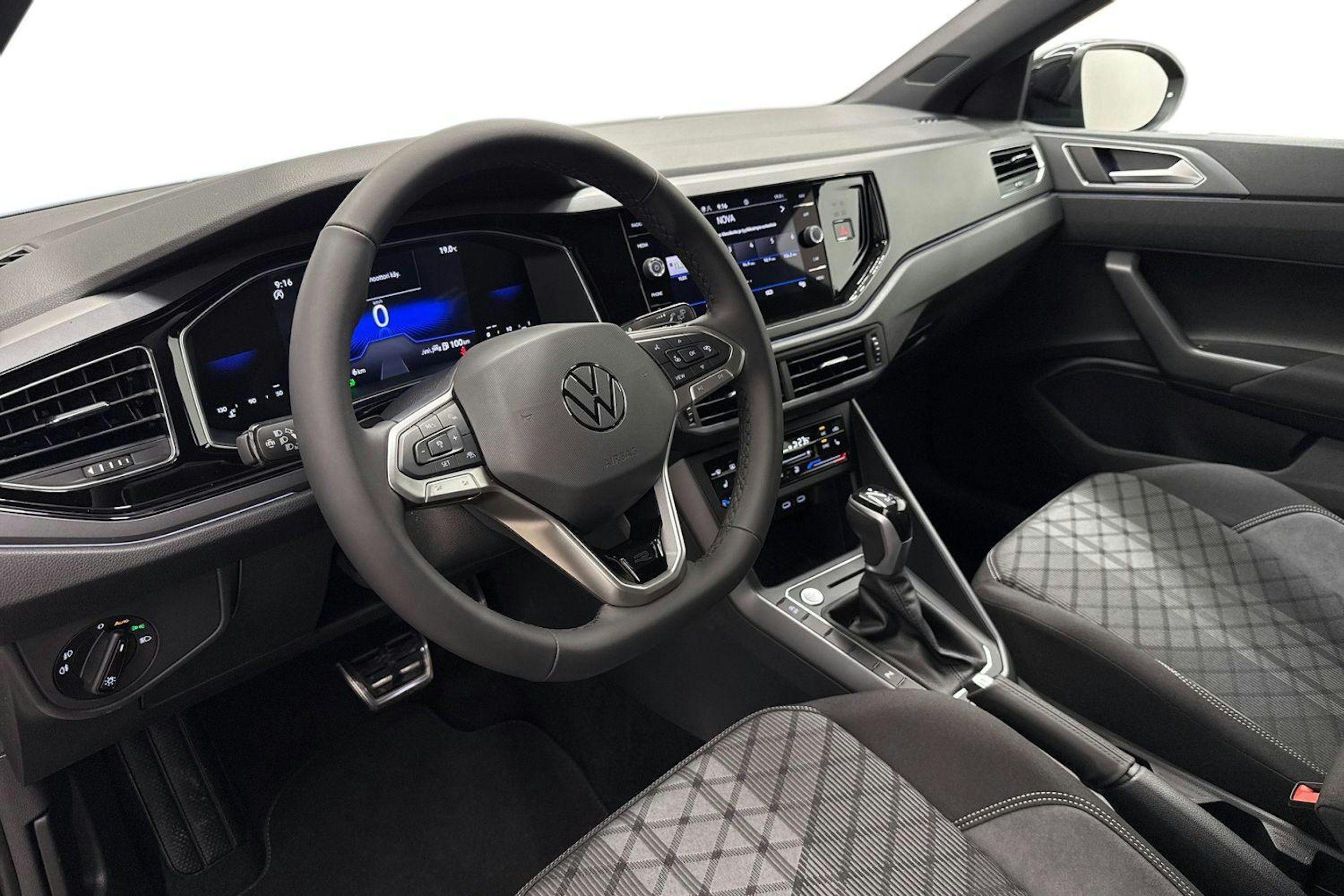 met. musta Volkswagen Taigo 2026 kuva 6.