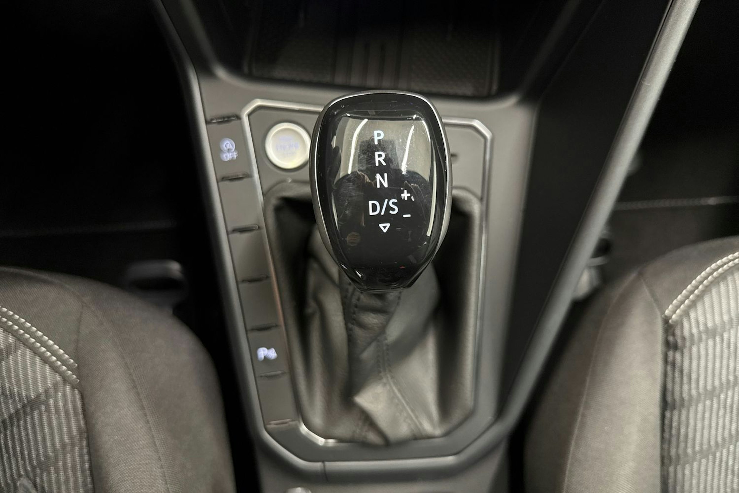 met. musta Volkswagen Taigo 2026 kuva 22.