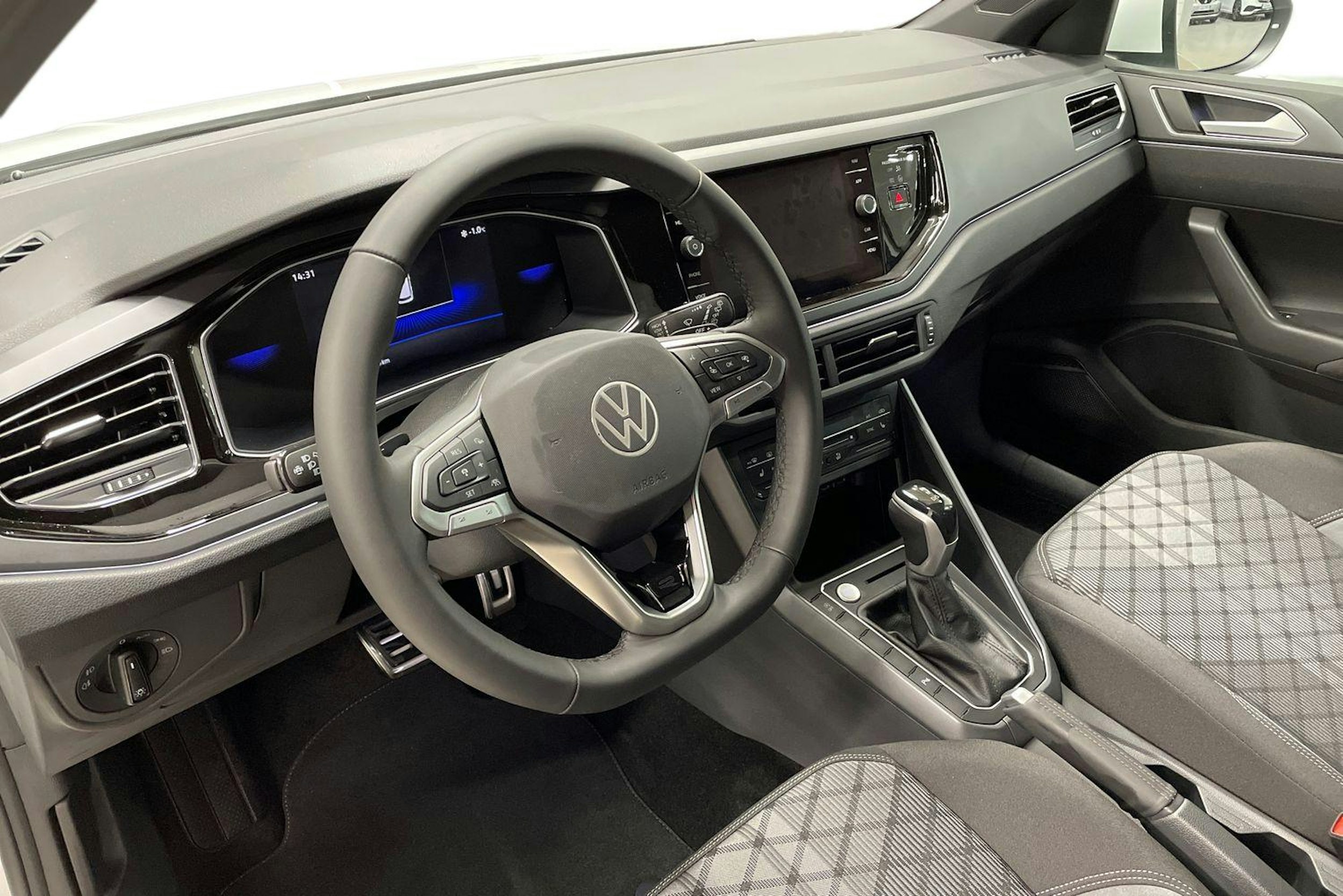 valkoinen Volkswagen Taigo 2026 kuva 6.