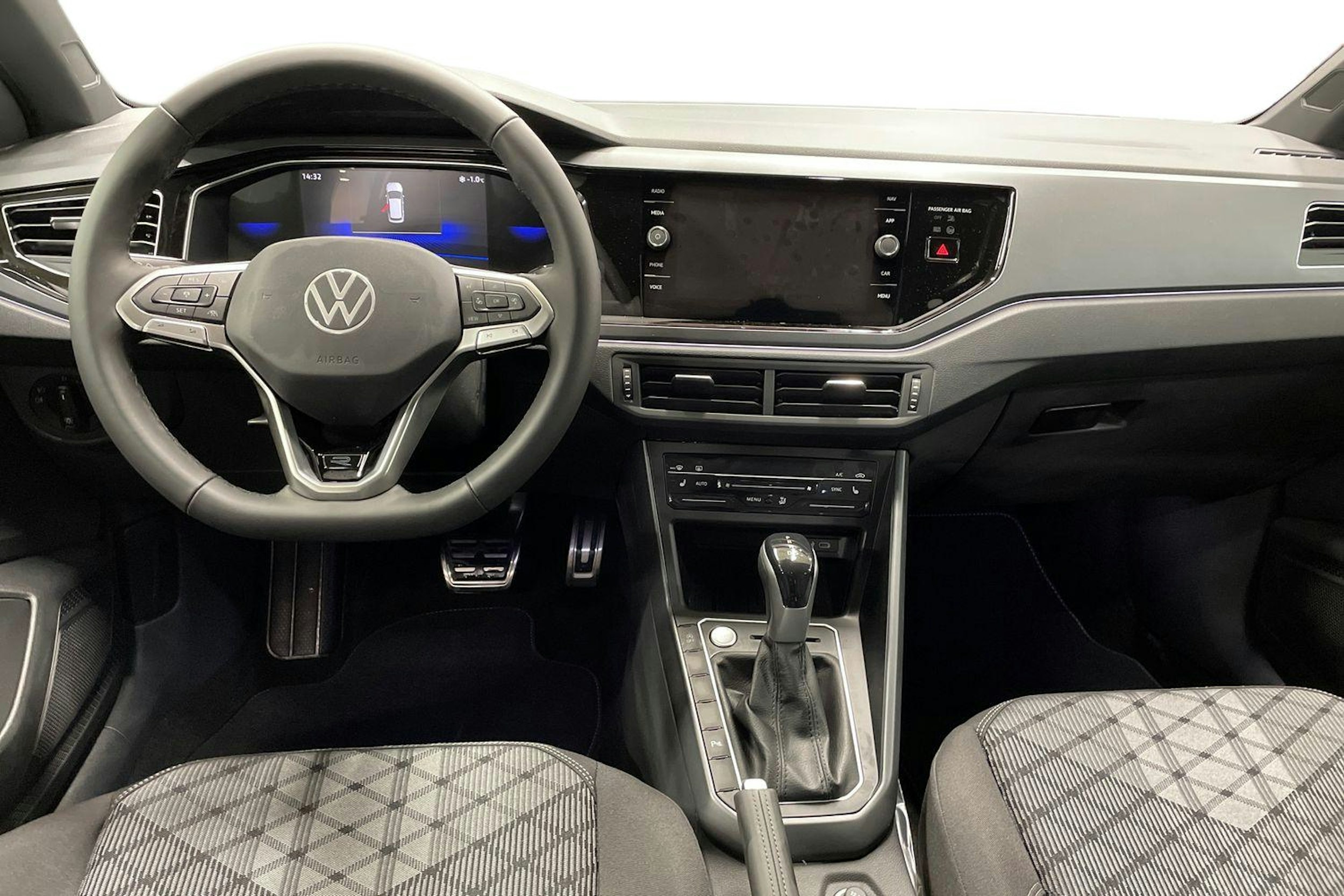 valkoinen Volkswagen Taigo 2026 kuva 7.