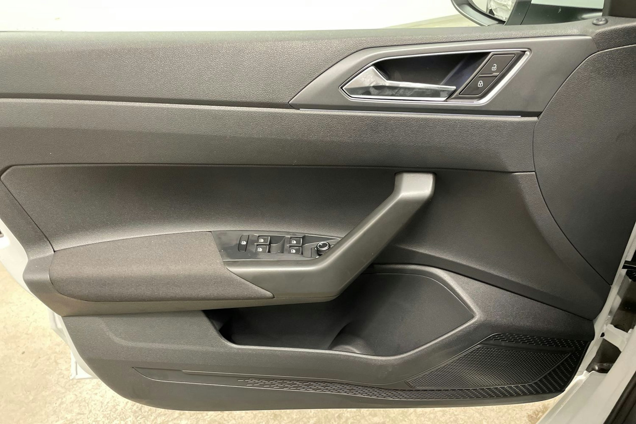 valkoinen Volkswagen Taigo 2026 kuva 15.