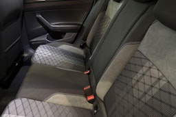 punainen Volkswagen Taigo 2026 kuva 8.