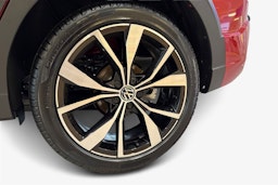 punainen Volkswagen Taigo 2026 kuva 9.