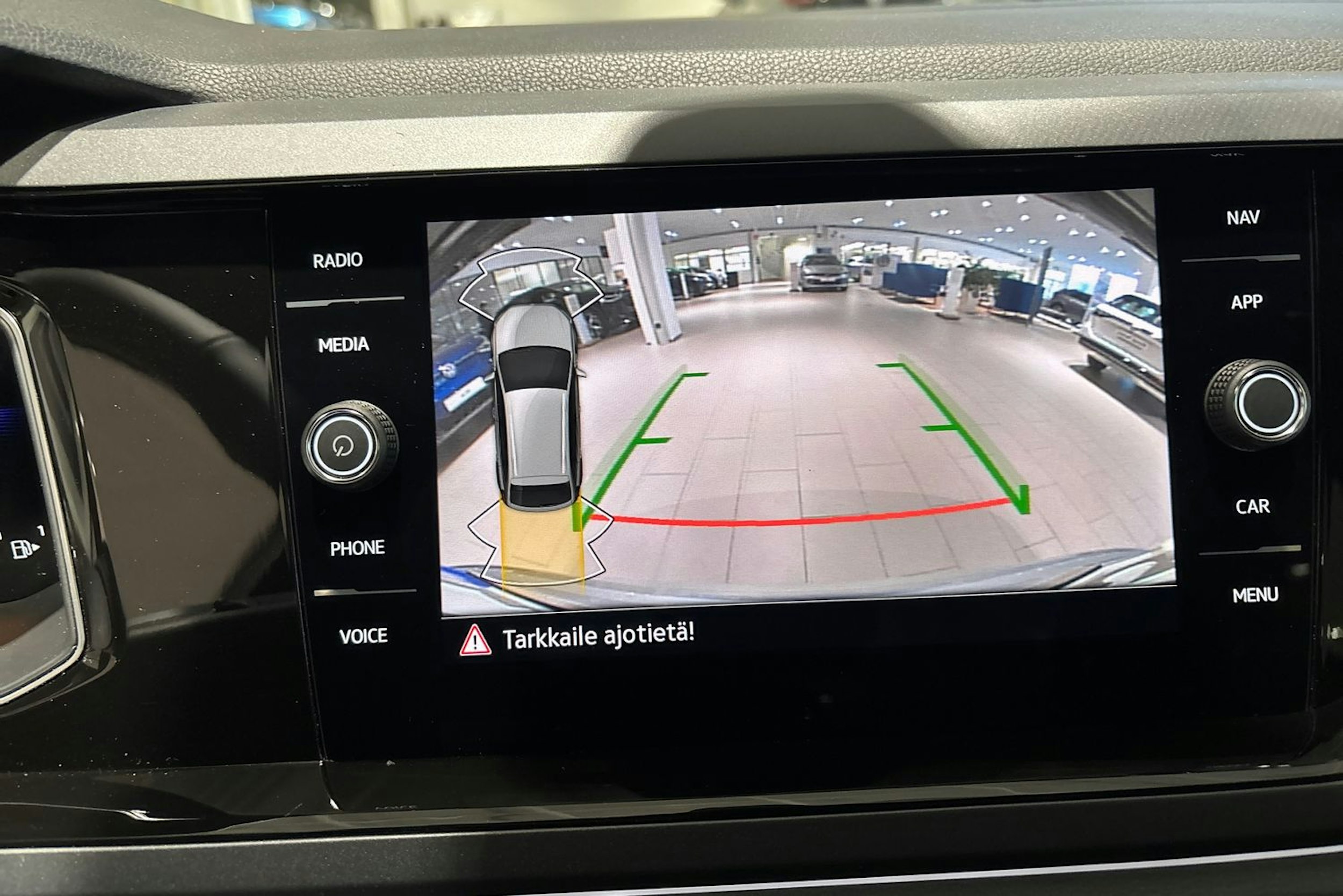 harmaa Volkswagen Taigo 2026 kuva 15.