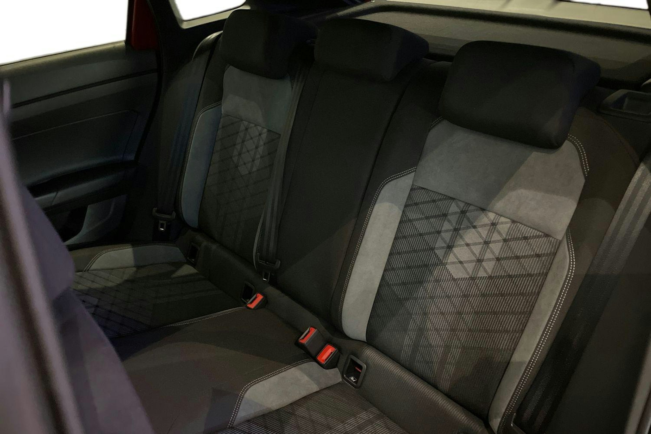 met. punainen Volkswagen Taigo 2026 kuva 9.