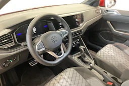 punainen Volkswagen Taigo 2026 kuva 6.