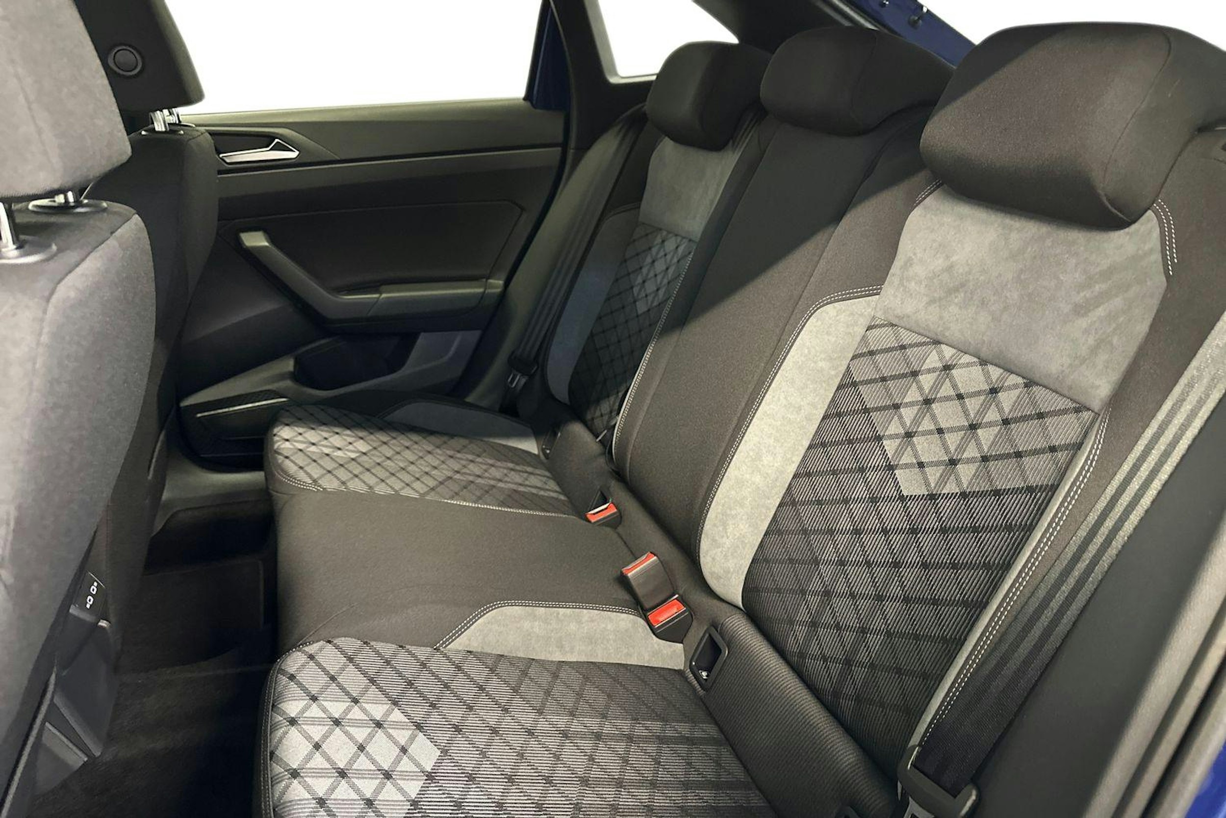 sininen Volkswagen Taigo 2026 kuva 8.