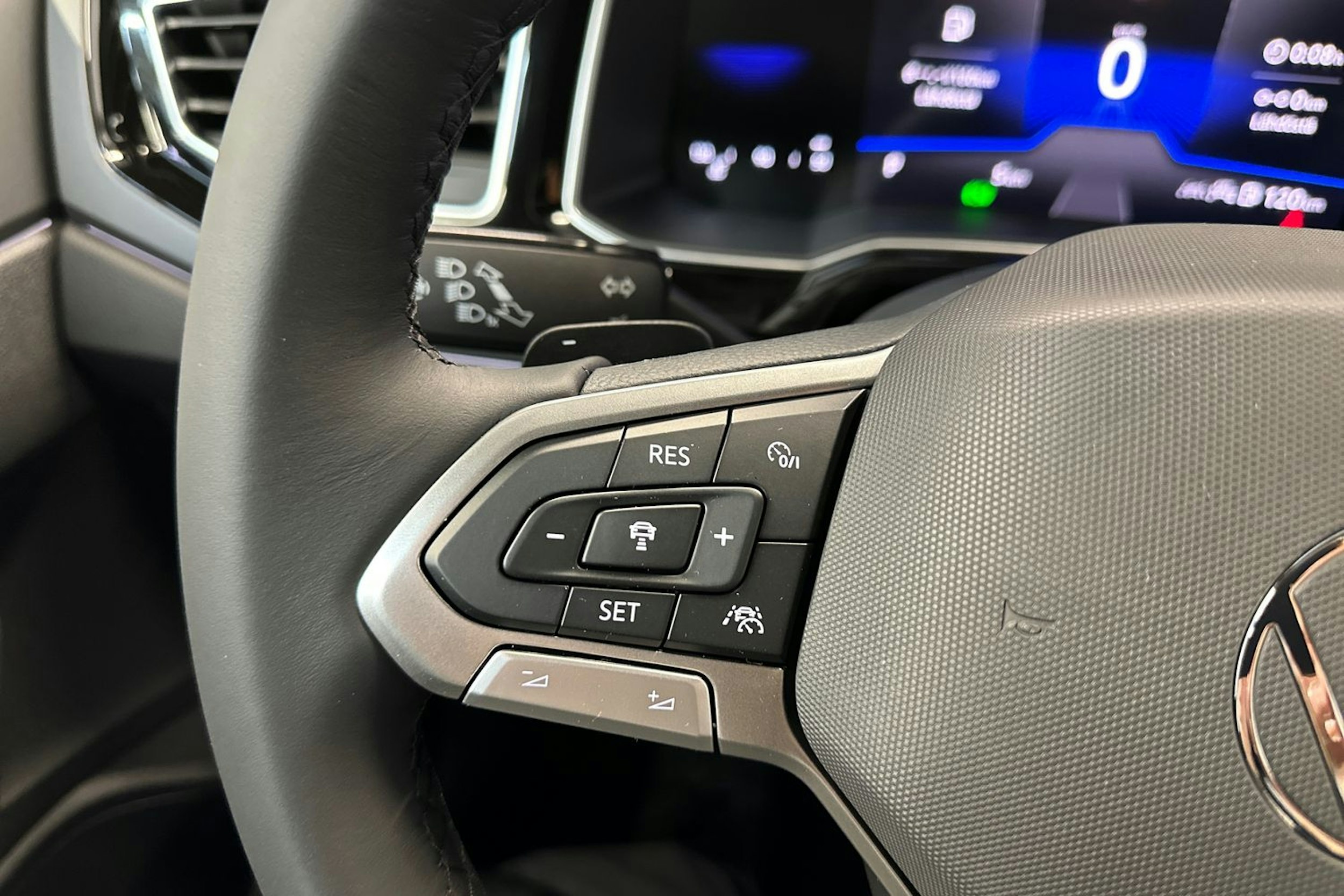 sininen Volkswagen Taigo 2026 kuva 16.