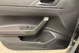 harmaa Volkswagen Taigo 2026 kuva 15.