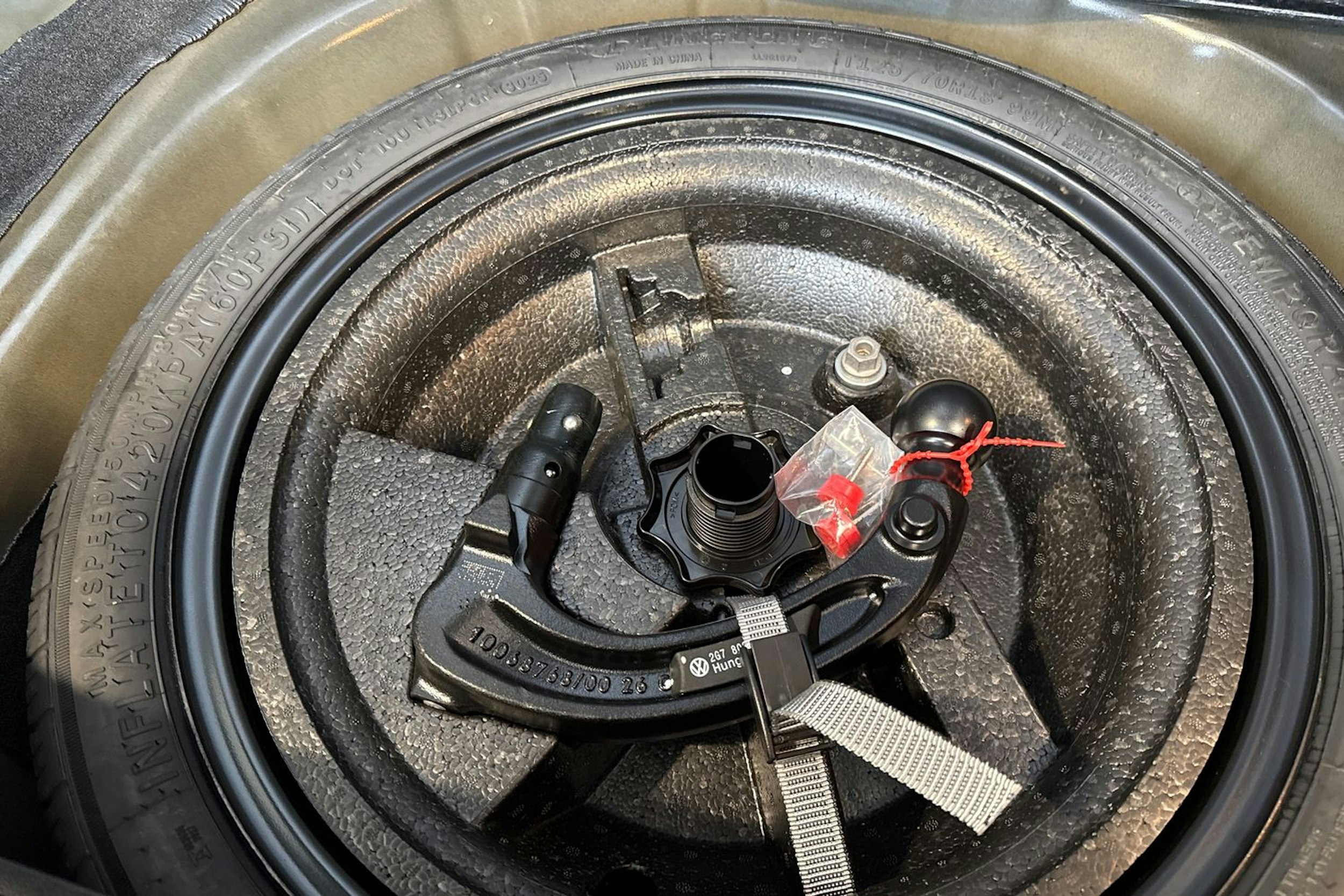 met. musta Volkswagen Taigo 2026 kuva 12.