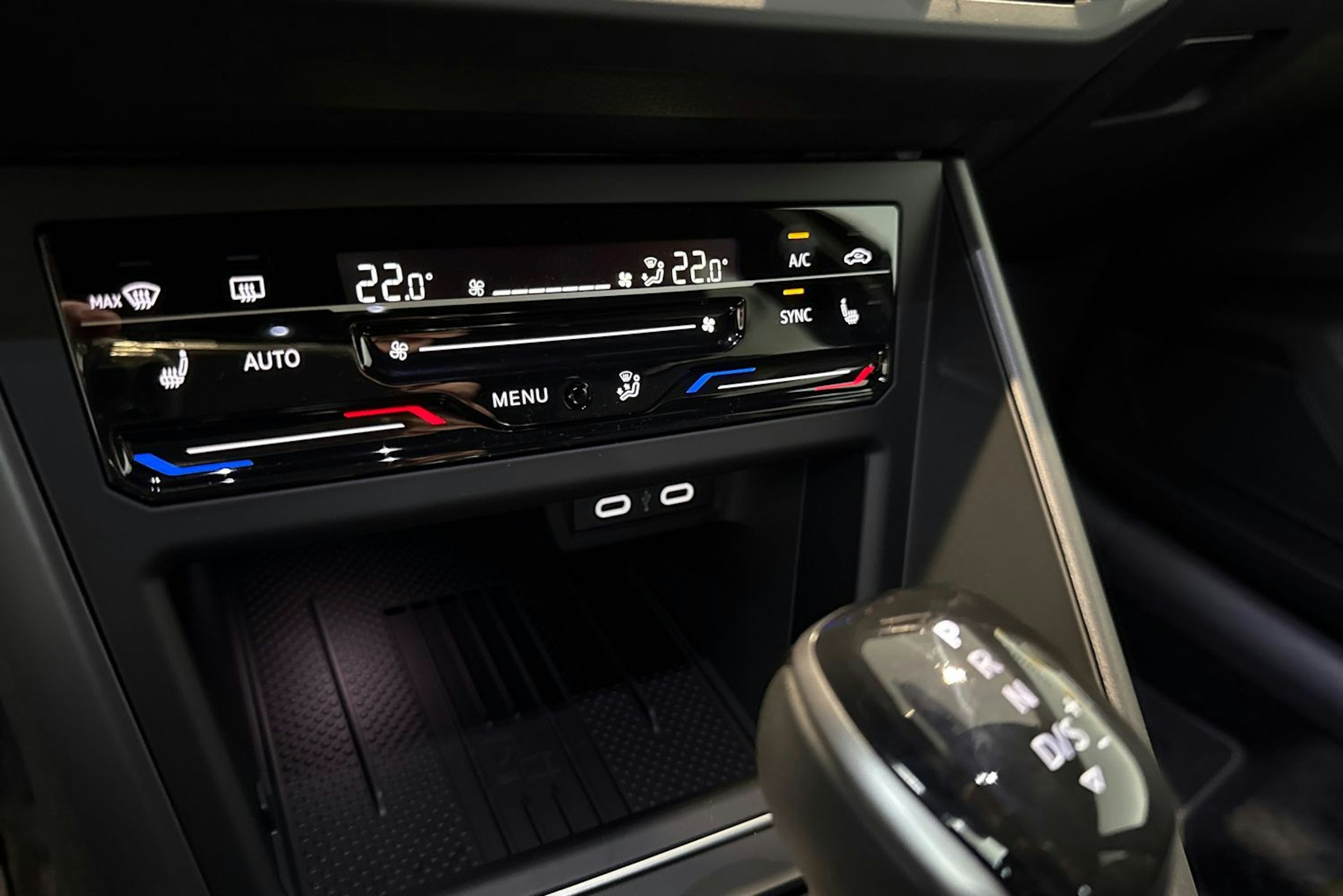 met. musta Volkswagen Taigo 2026 kuva 15.