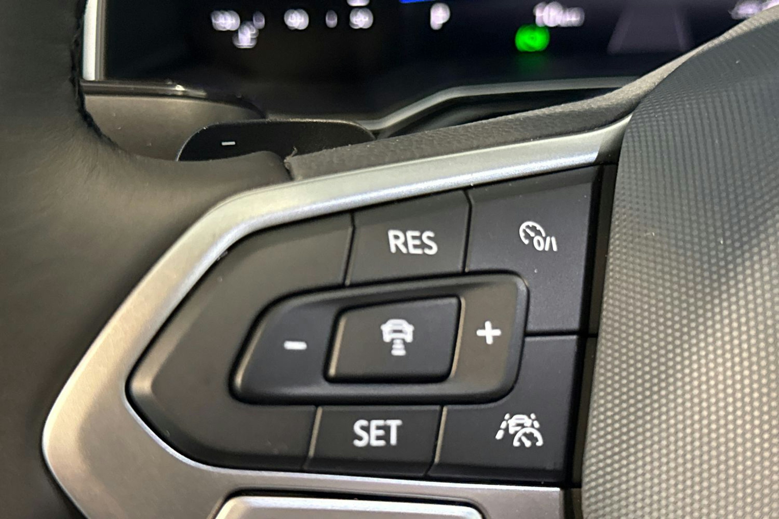 met. musta Volkswagen Taigo 2026 kuva 16.