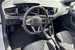 harmaa Volkswagen Taigo 2026 kuva 7.