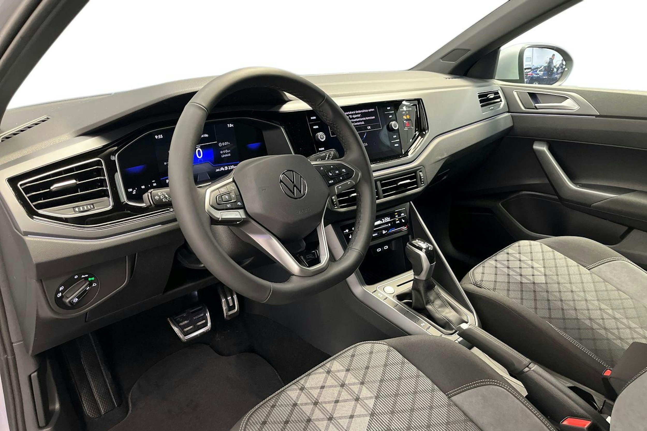 harmaa Volkswagen Taigo 2026 kuva 6.