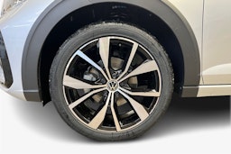 harmaa Volkswagen Taigo 2026 kuva 9.