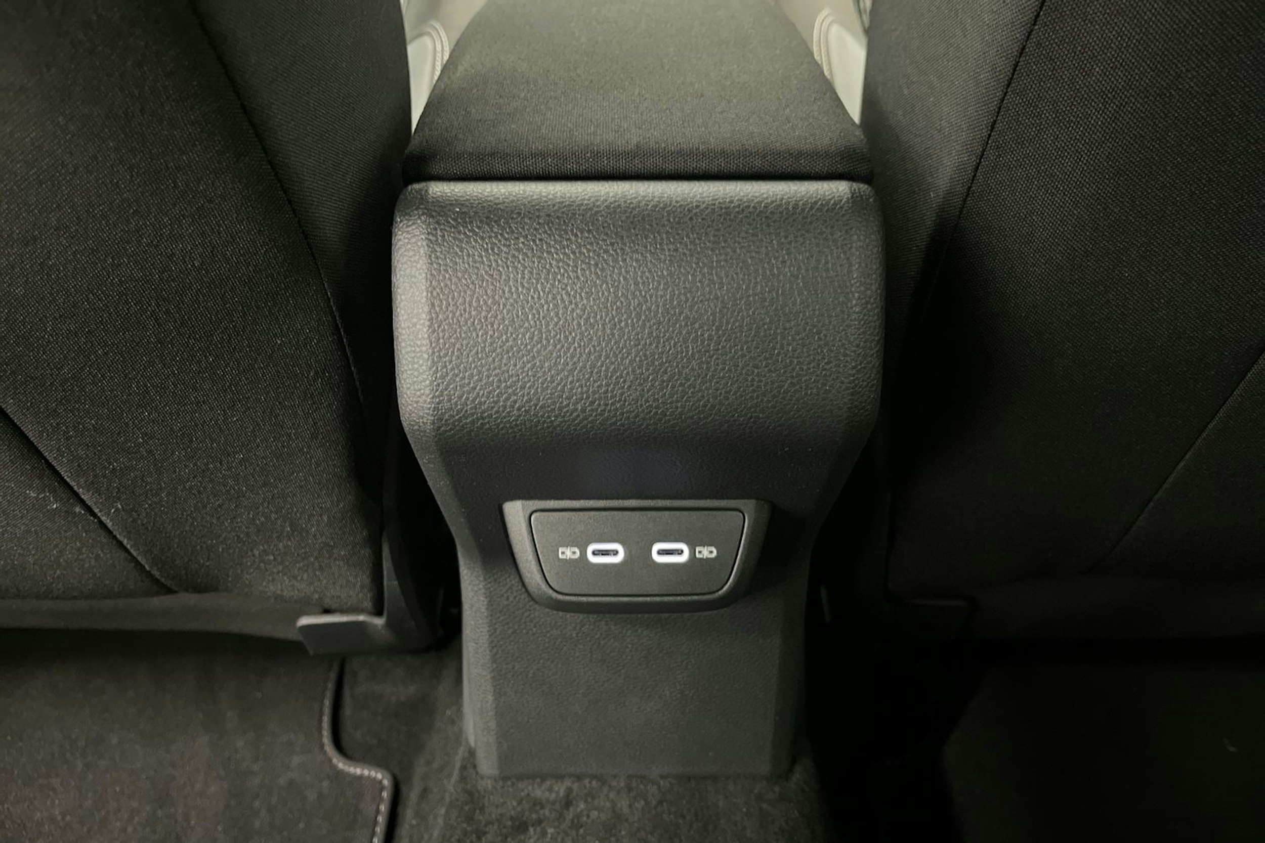 harmaa Volkswagen Taigo 2026 kuva 12.