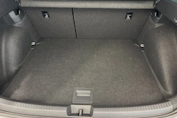 harmaa Volkswagen Taigo 2026 kuva 23.