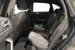 musta Volkswagen Taigo 2026 kuva 8.