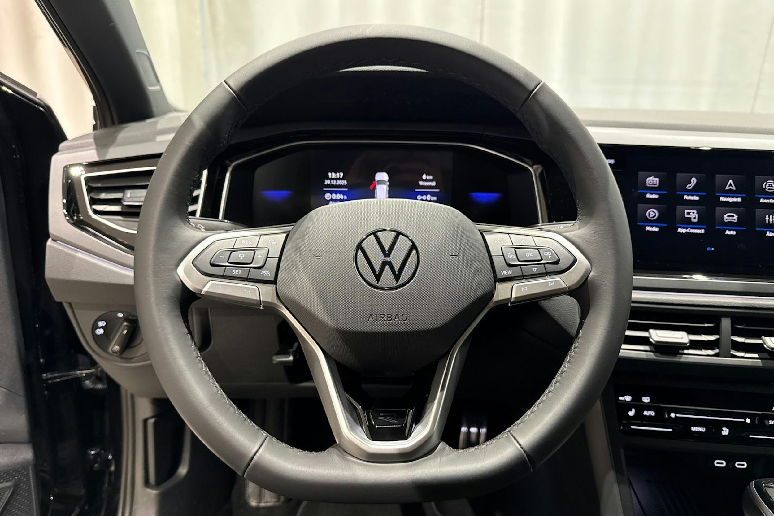 musta Volkswagen Taigo 2026 kuva 16.