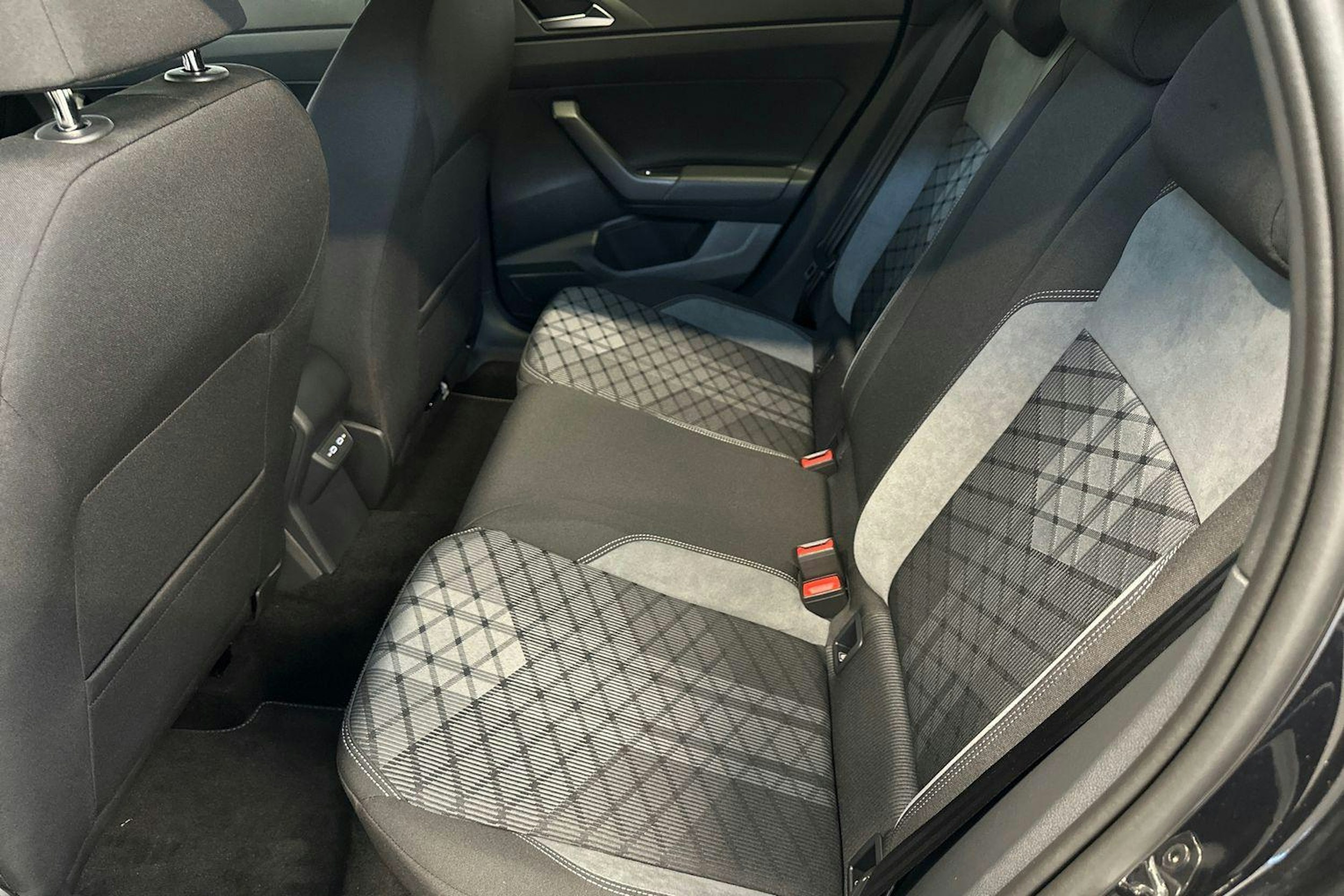 musta Volkswagen Taigo 2026 kuva 8.