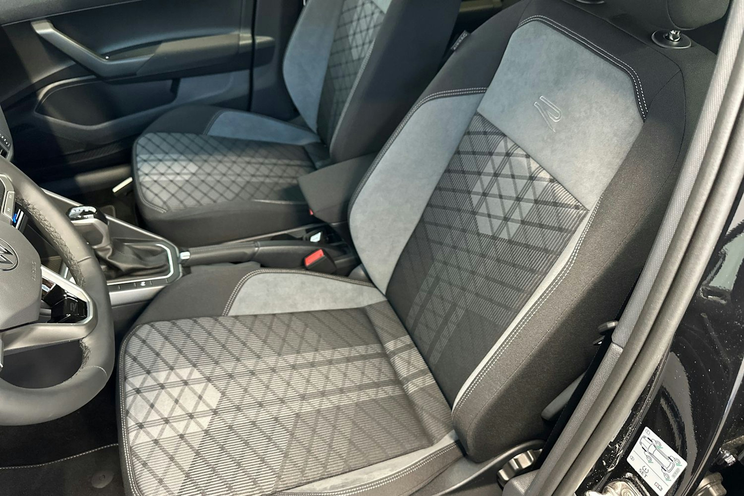 musta Volkswagen Taigo 2026 kuva 11.