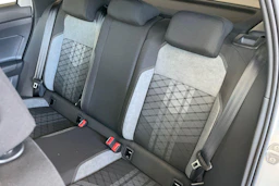 harmaa Volkswagen Taigo 2026 kuva 8.