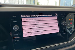harmaa Volkswagen Taigo 2026 kuva 11.
