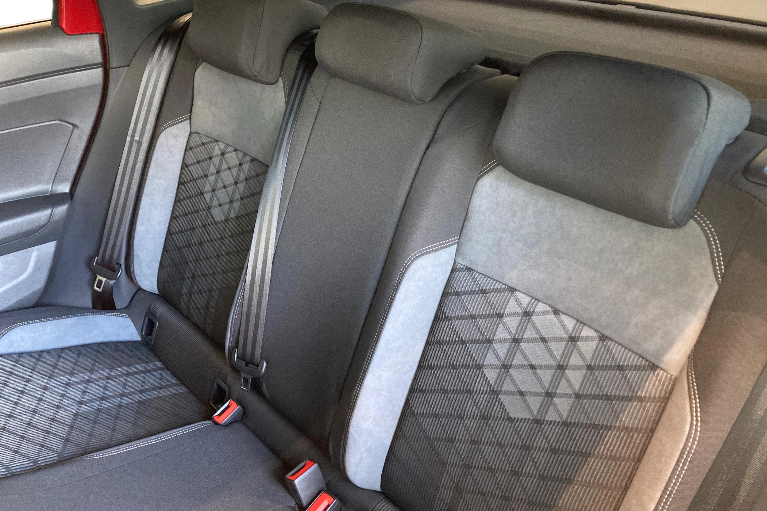 punainen Volkswagen Taigo 2026 kuva 8.