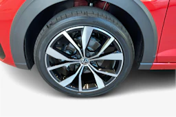 punainen Volkswagen Taigo 2026 kuva 9.